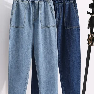 Plus Size Straight Leg Jeans with High Waist, Loose Fit and Full-Length Cut